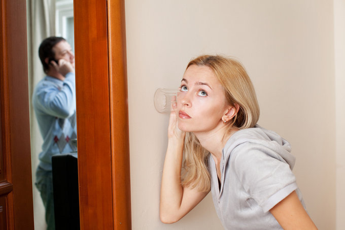The signs that an affair is taking place The signs that an affair is taking place